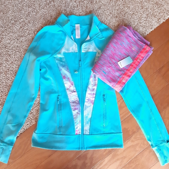 Girl's Lululemon Ivivva Village Chill Scarf and Jacket size 12